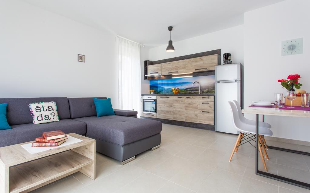 Apartments Viktorija Baska  Ngoại thất bức ảnh