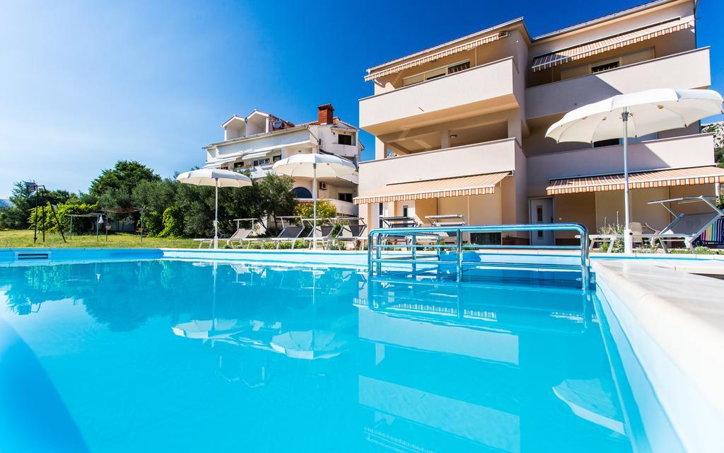 Apartments Viktorija Baska  Ngoại thất bức ảnh