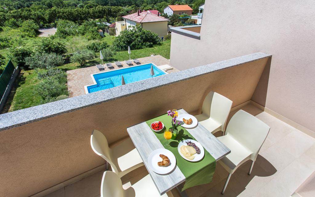 Apartments Viktorija Baska  Ngoại thất bức ảnh